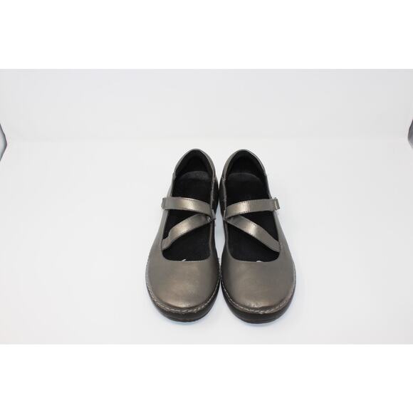 Vionic Comfort Shoes Women's 8.5 MaryJane's Round Toe - Picture 3 of 16